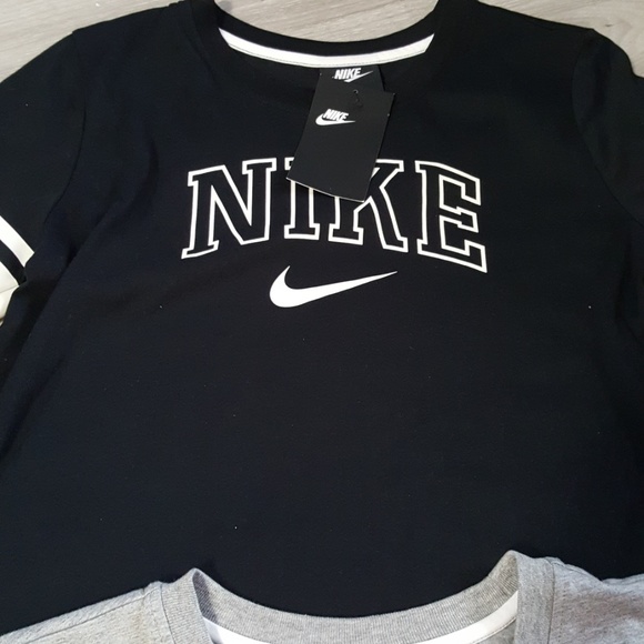 Nike - Picture 2 of 3